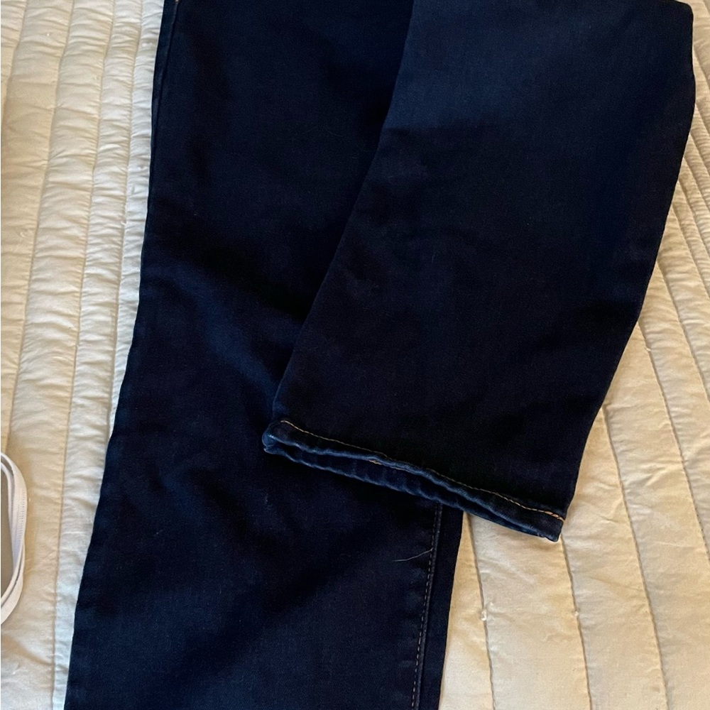 Old Navy Mid Rise Jeans - Picture 2 of 3